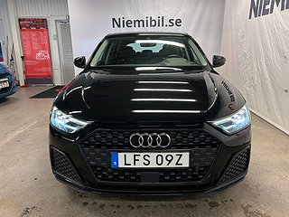 Audi A1 Sportback 30 TFSI Proline S&V-däck/M-värm/Sensorer