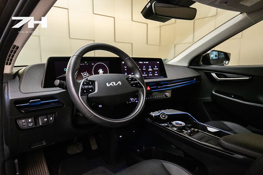 Kia EV6 77.4 kWh PLUS / Vent. Säten / 360° / Dragkrok