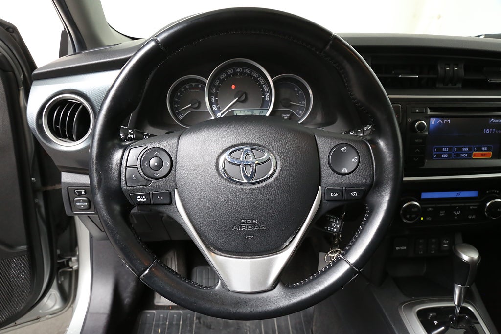 Toyota Auris 1,6 132hk Multidrive S Automat 5D Kamera Panorama 2014