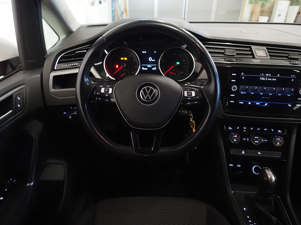 Volkswagen Touran 1.5 TSI 150hk DSG R-Line | 7-sits | Pluspaket | 2021