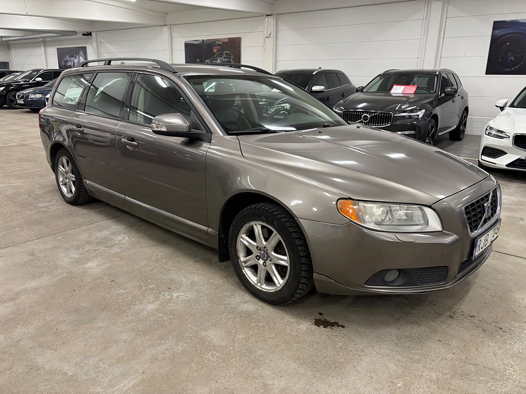 Volvo V70 D5 Momentum (185Hk) Drag Manuel  Går kanon bra 