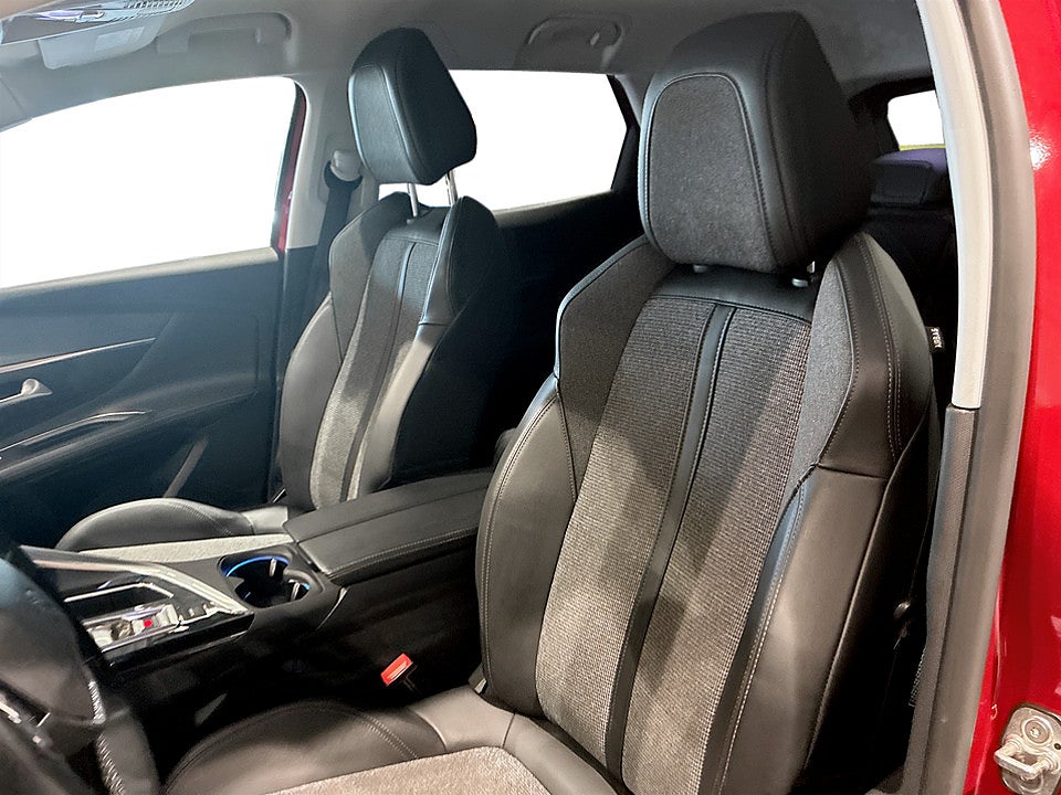 Bild på Peugeot 3008 Allure 1.5 BHDi 130hk Aut DRAG BACKSENSOER