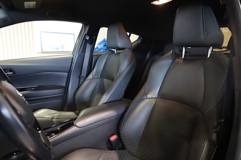 Toyota C-HR Hybrid CVT X-Edition Kamera M-Värme JBL Läder Rattvärme 2018