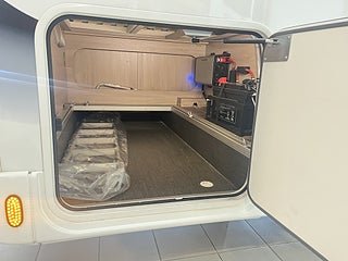 Husbil-halvintegrerad Kabe ROYAL 780 LXL 11 av 31
