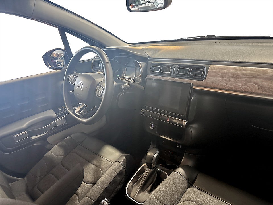 Bild på Citroën C3 Shine 1.2 PT 110hk Aut P-SENSORER