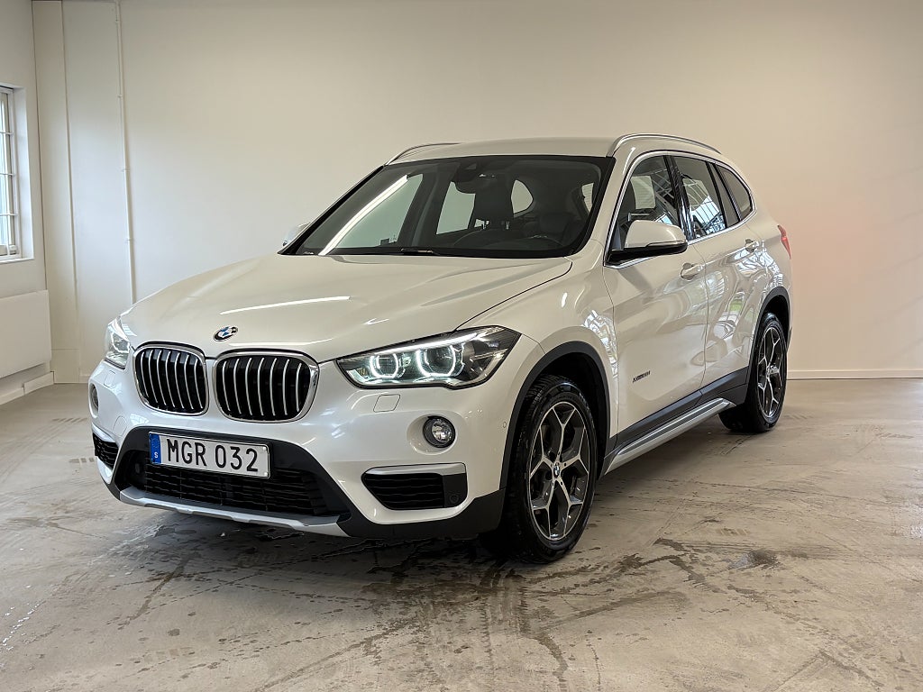 BMW X1 xDrive20i xLine / B-kamera / H/K / Rattvärme / 1-Ägare