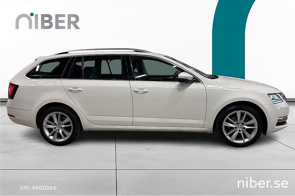 Skoda Octavia SKODA OCTAVIA III Combi 1.5 TSI G-TEC, MOMS, V-hjul, Drag