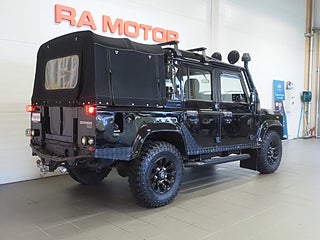 SUV Land Rover Defender 110 5 av 22