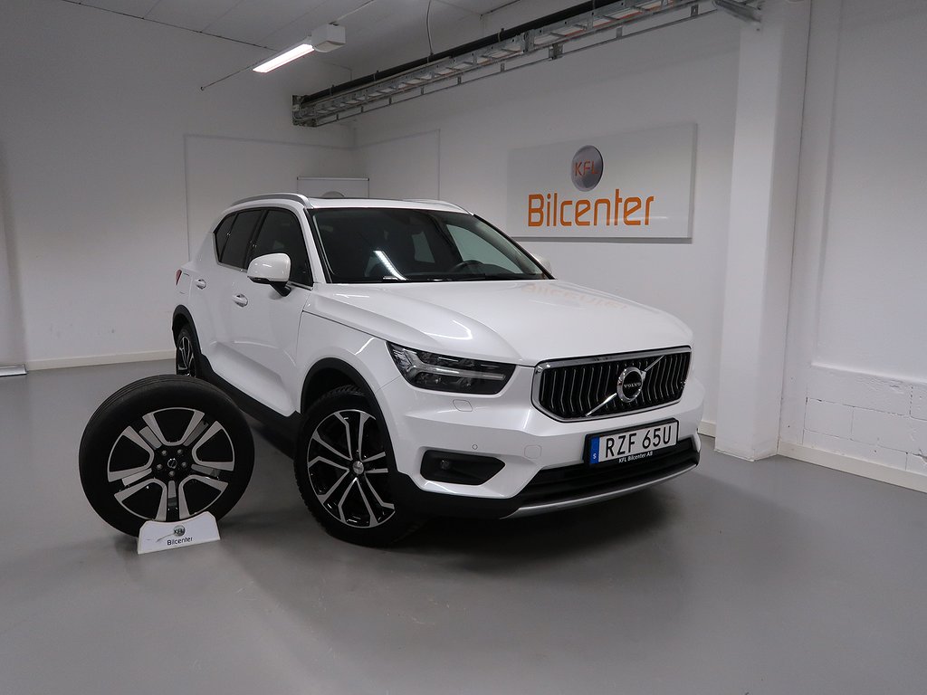 Volvo XC40 *3,99% RÄNTA* Recharge T4 V-Däck ingår H/K-Drag-Navi-Kamera-Pano