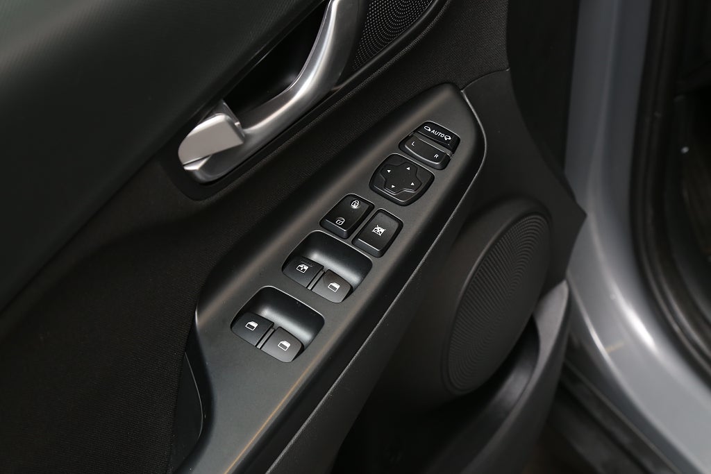 Hyundai Kona Hybrid 1,6 GDi 141hk HEV 6DCT Essential Motorv Drag 2022