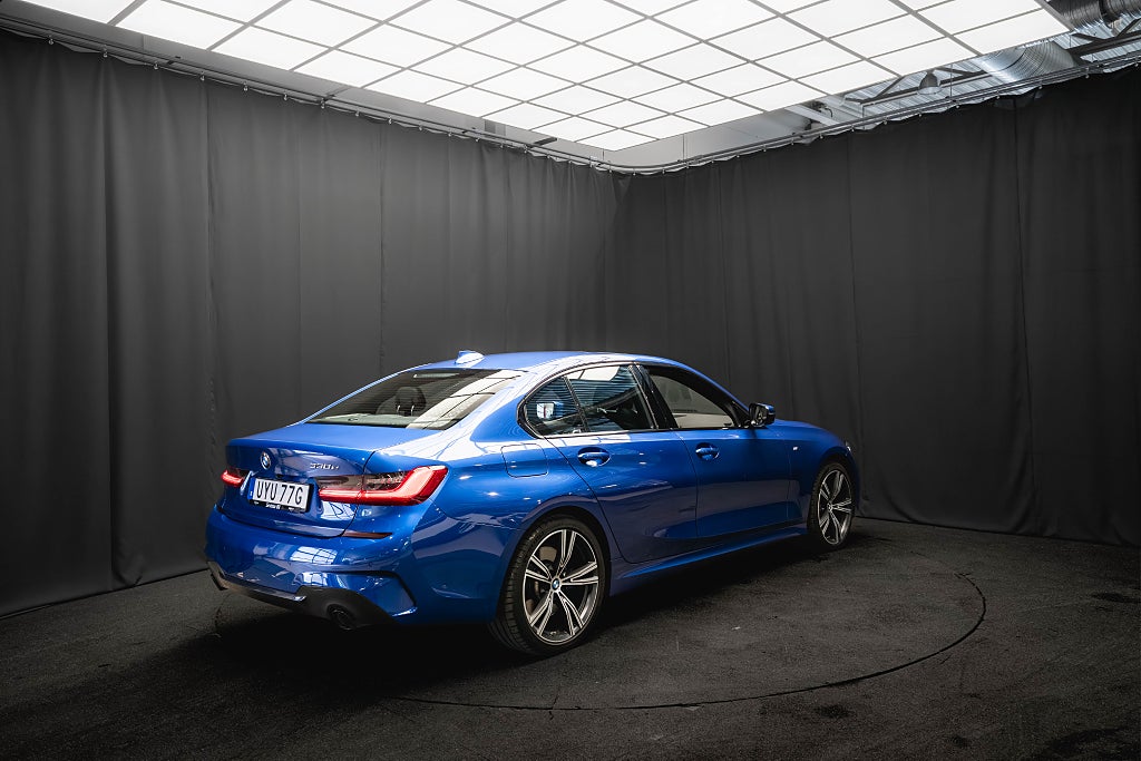BMW 330e M Sport PANO LASER LÄDER DRAG 360 H/K HUD ELSTOL 1ÄGARE