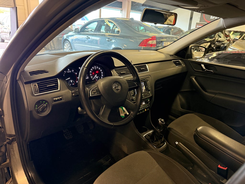 Skoda Rapid 2013 - miniatyr 10
