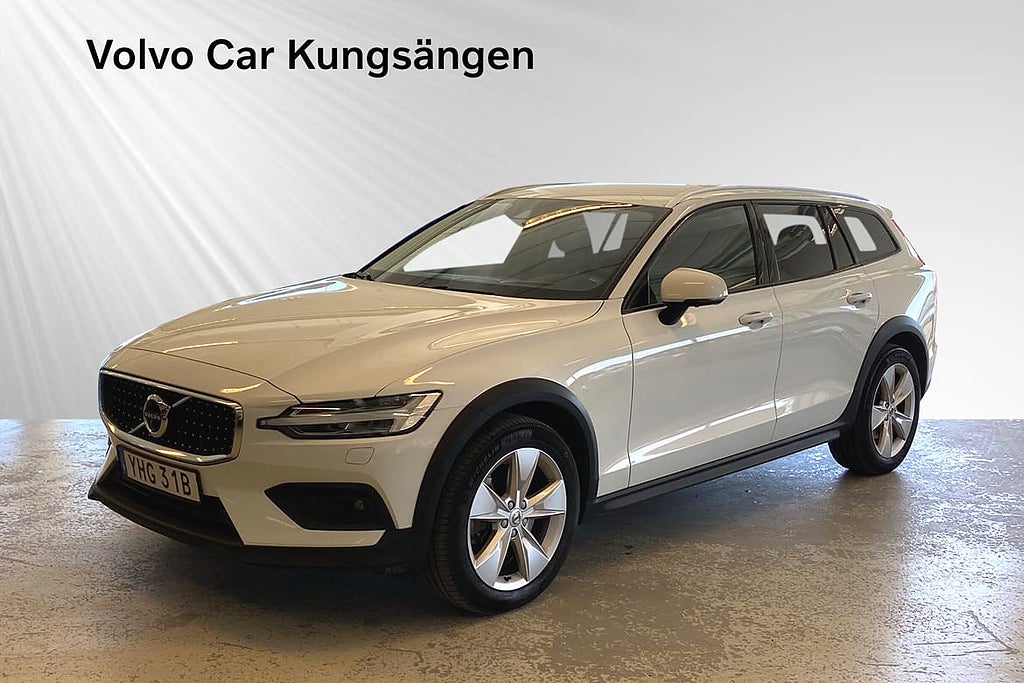 Volvo V60 Cross Country B4 AWD Diesel Adv DRAG/LÄDER/HARM...