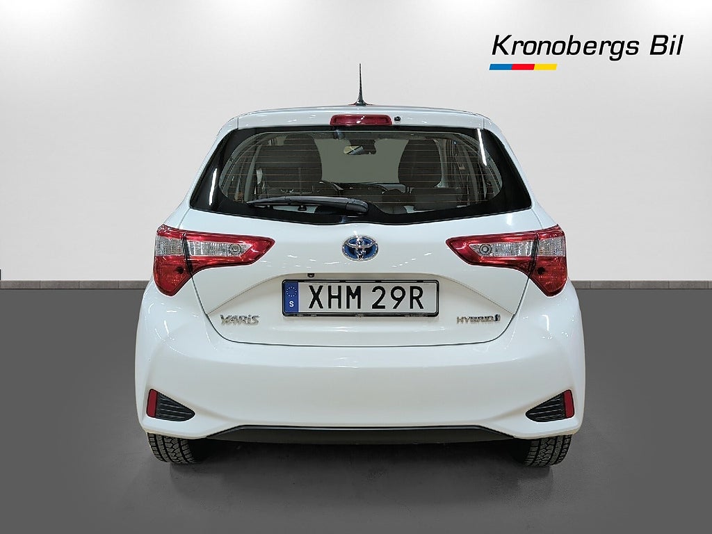 Toyota Yaris Hybrid Active 101 hk Automat  – bild 5