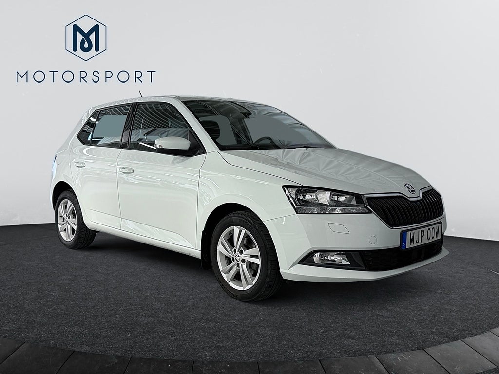 Skoda Fabia 1.0 TSI Dragkrok Carplay Sensorer Farthållare bild 7