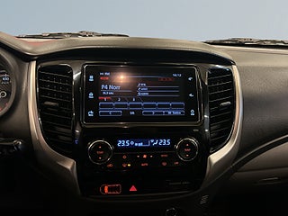 Mitsubishi L200 Dubbelhytt 2.4/Drag/SoV-Däck/Elstolar/Backkamera/Psens – bild 15