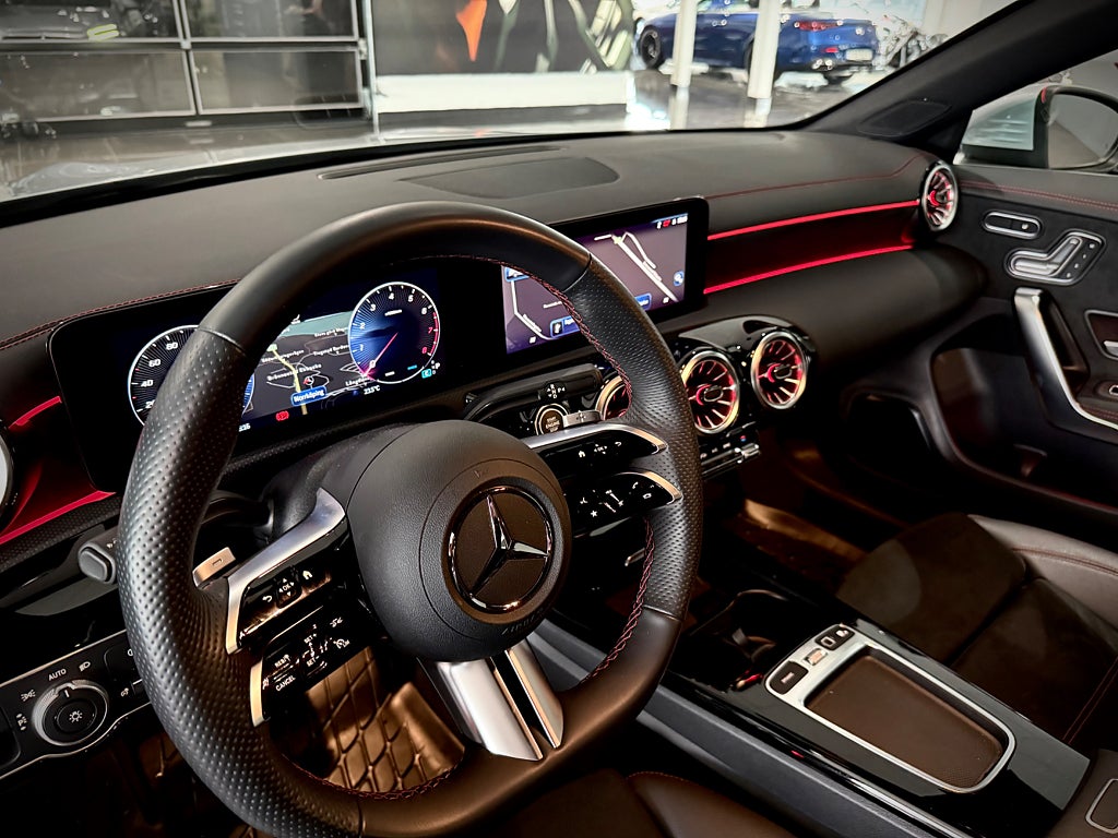 Mercedes-Benz CLA 200 AMG Premium El-stolar 19tum - bild 14