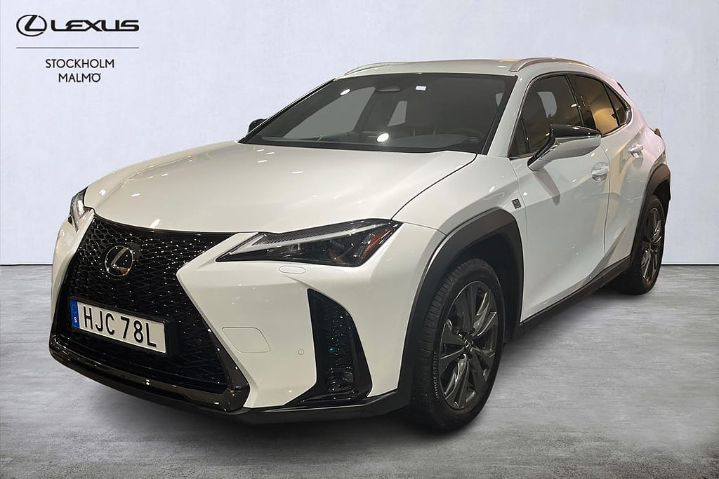 Lexus UX 300h F Sport Design 199hk P-värm Navi Biliadays26