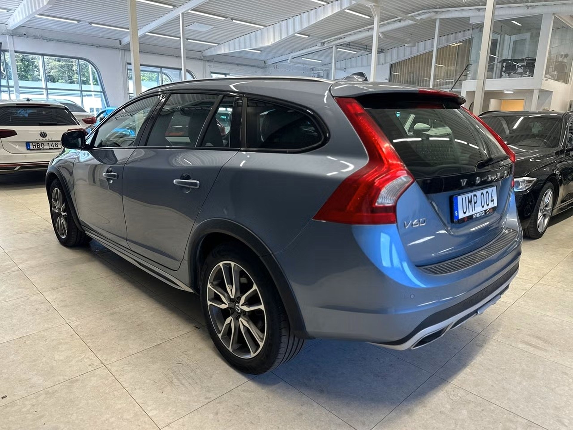 Volvo V60 Cross Country 2017, kuva 4/36