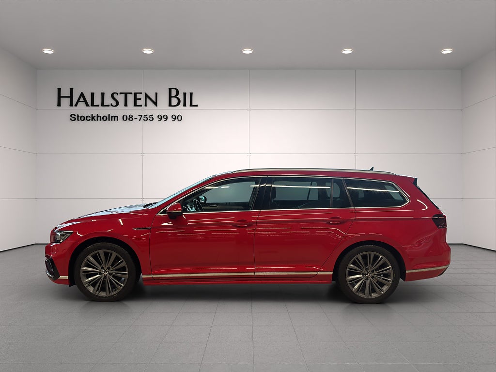 Volkswagen Passat 2.0 TDI 4Motion R-line Värmare Aut GT Cockpit Sv-såld