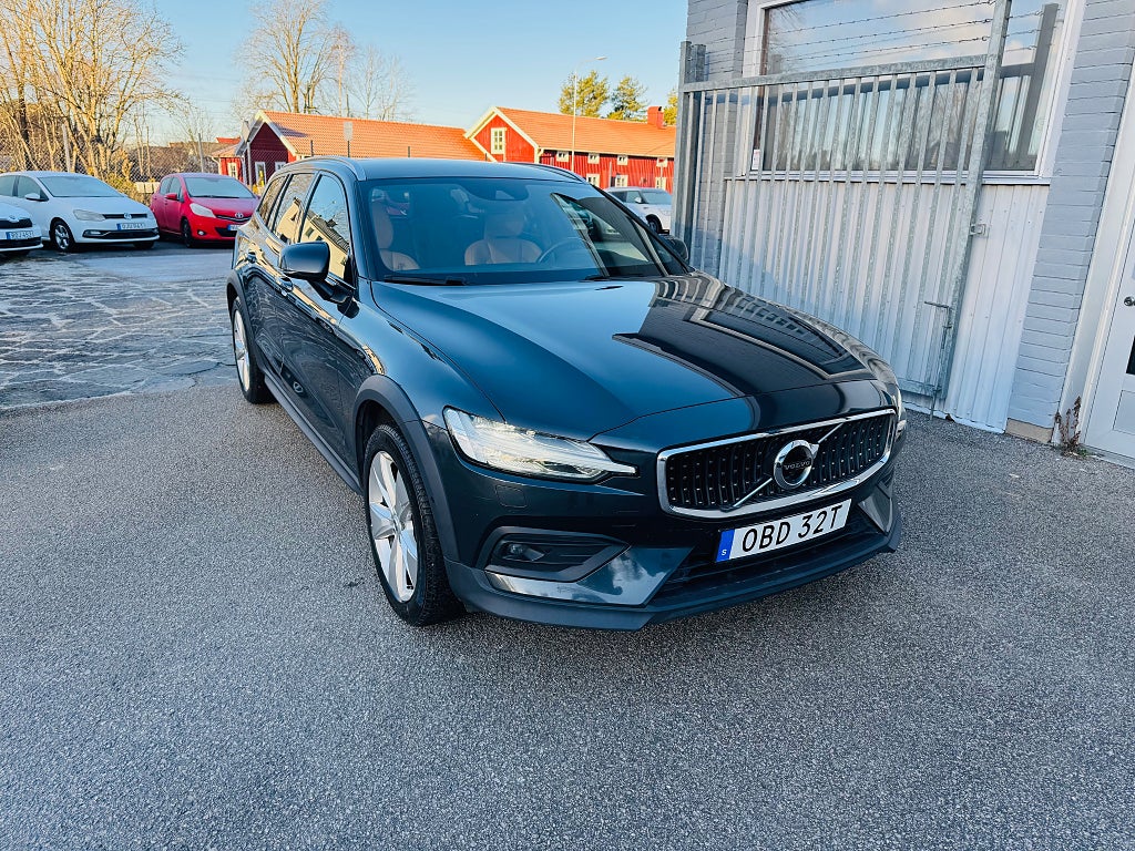 Volvo V60 Cross Country D4 190HK AWD AUT ADVANCED SE II / DRAG / NAVI / VÄRMARE 