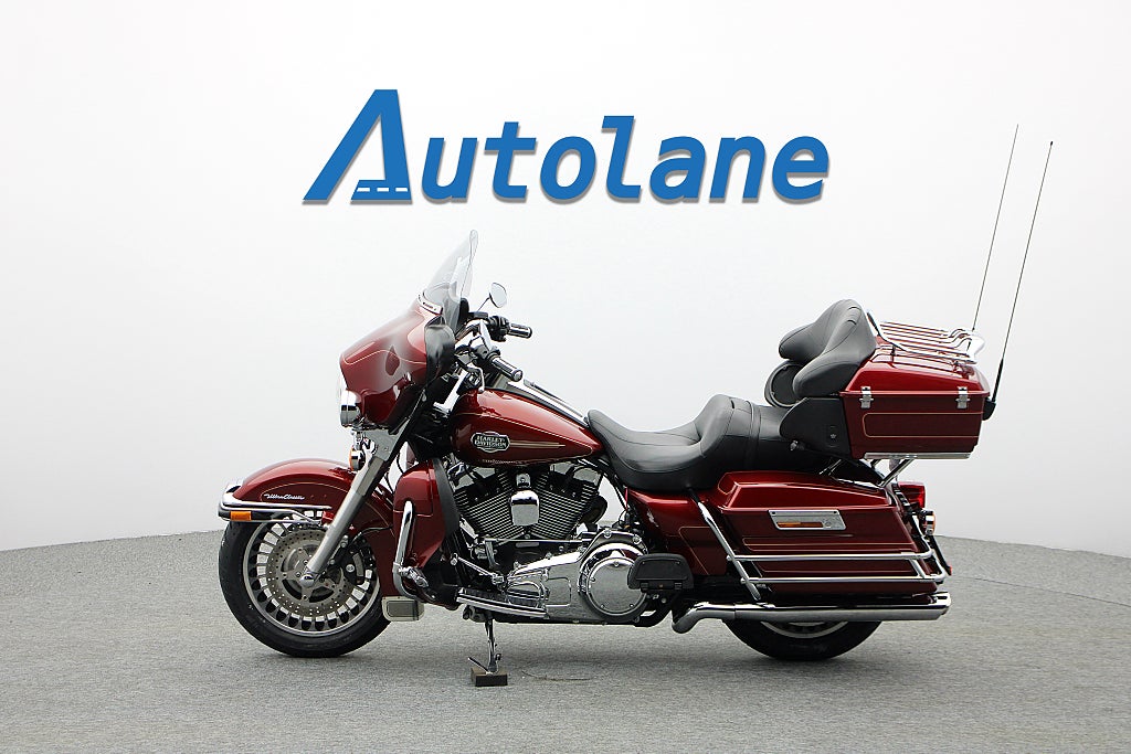Harley-Davidson Electra Glide Ultra Classic *Vance & Hines Nyservad Nya däck