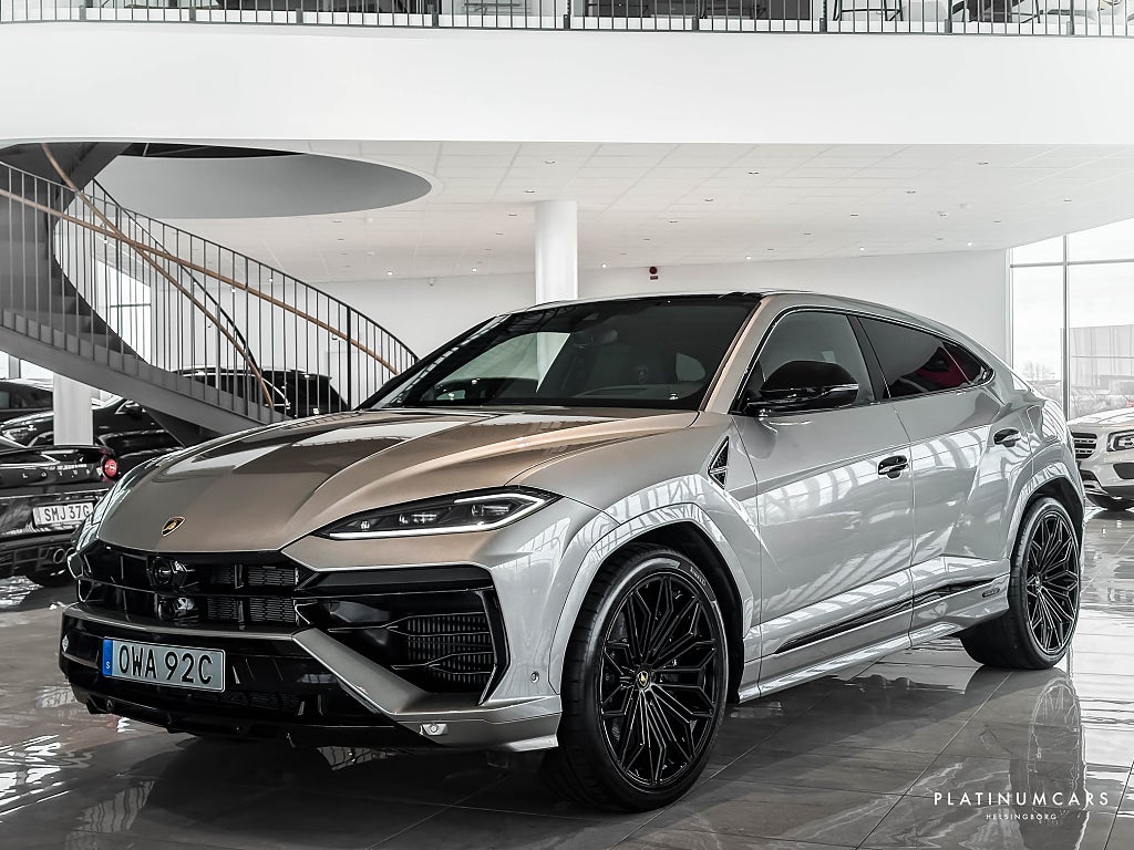 Lamborghini Urus SE 800hk / Ad Personam / LEASEBAR / Akrapovic