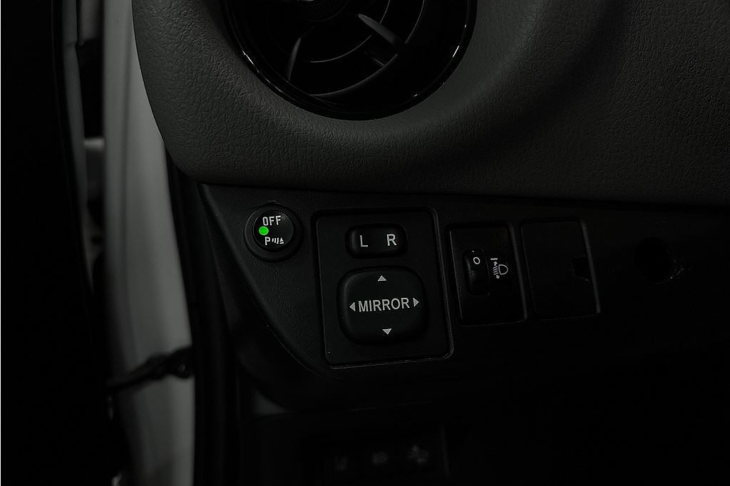 Toyota Yaris Hybrid, 1 brukare, FR 2,95%, P-sensorer fr & bak, tonade rutor