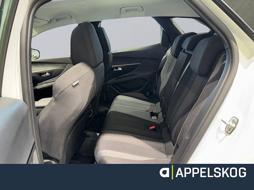 Peugeot 3008 ACTIVE PACK PT 130 AUT |RÄNTA 3,99%|V-HJUL INGÅR| thumbnail