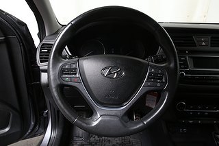 Halvkombi Hyundai i20 13 av 19