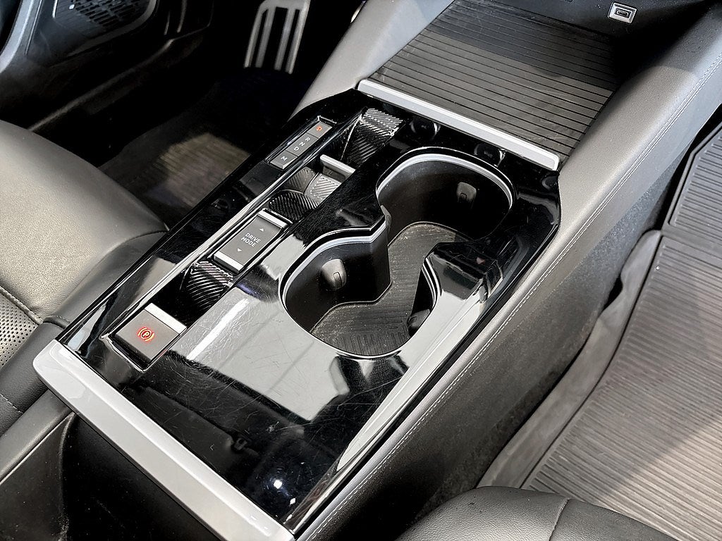 Bild på Citroën C5 X Shine Exclusive 1.6 PT 180hk Aut - PANO,360-KAMERA,DRAG