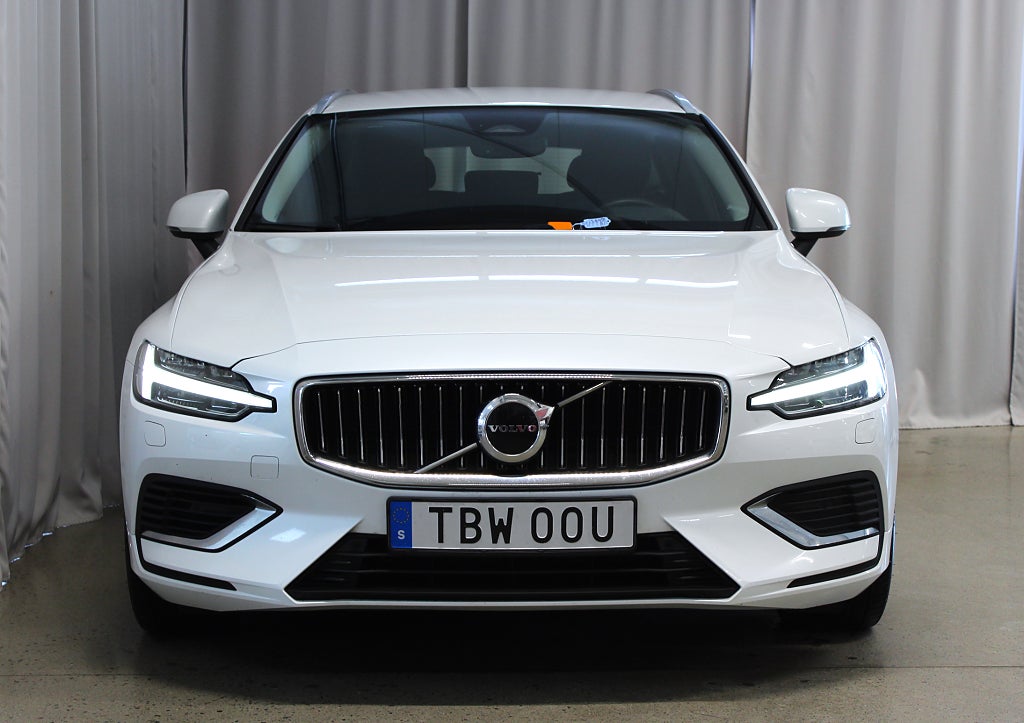 Volvo V60 Recharge T6 AWD 350HK, Core, Long range, S&V-hjul 3,99%