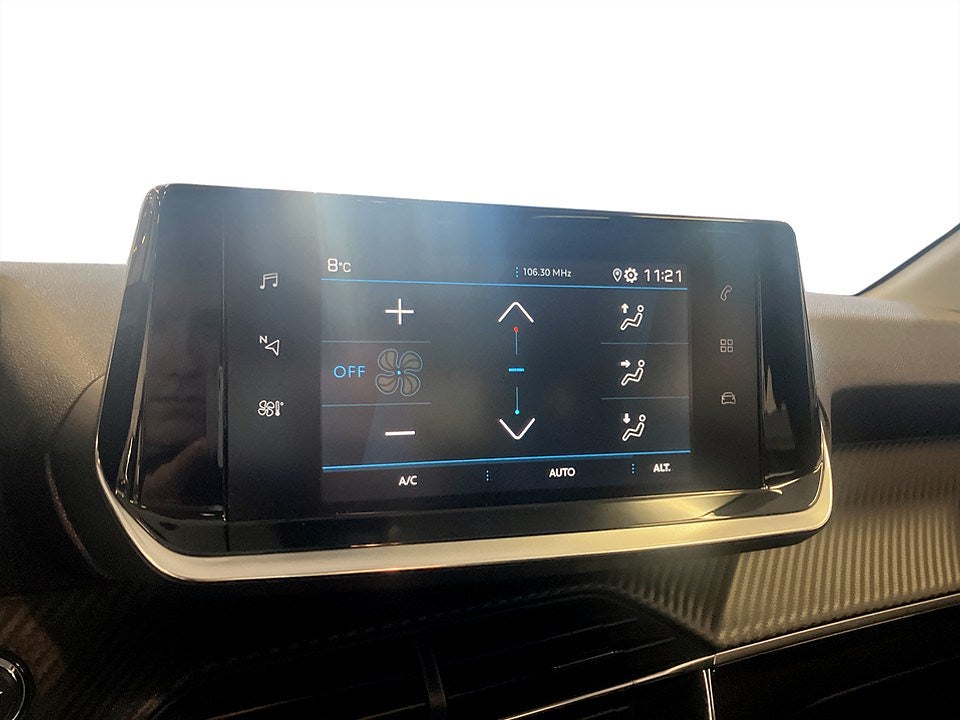 Bild på Peugeot 208 Allure 1.2 PT 130hk Aut - PANO, B-AMERA, CARPLAY