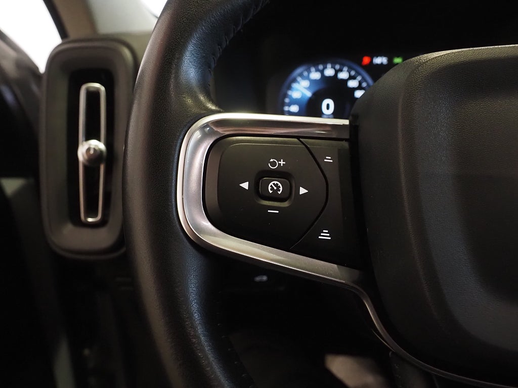 Volvo XC40 D3 150hk AWD Geartronic Kinetic | Drag | D-värm | 2020