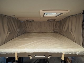 Husbil-integrerad Knaus L!ve I 700 MEG 15 av 17