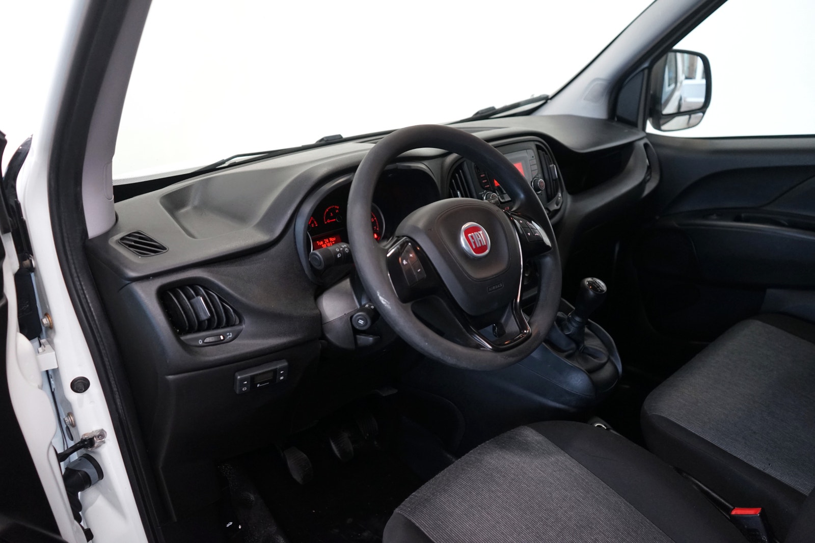 Fiat Doblo Doblò Van 0.7 t 1.3 Multijet Manuell 90hk 2016 - miniatyr 6
