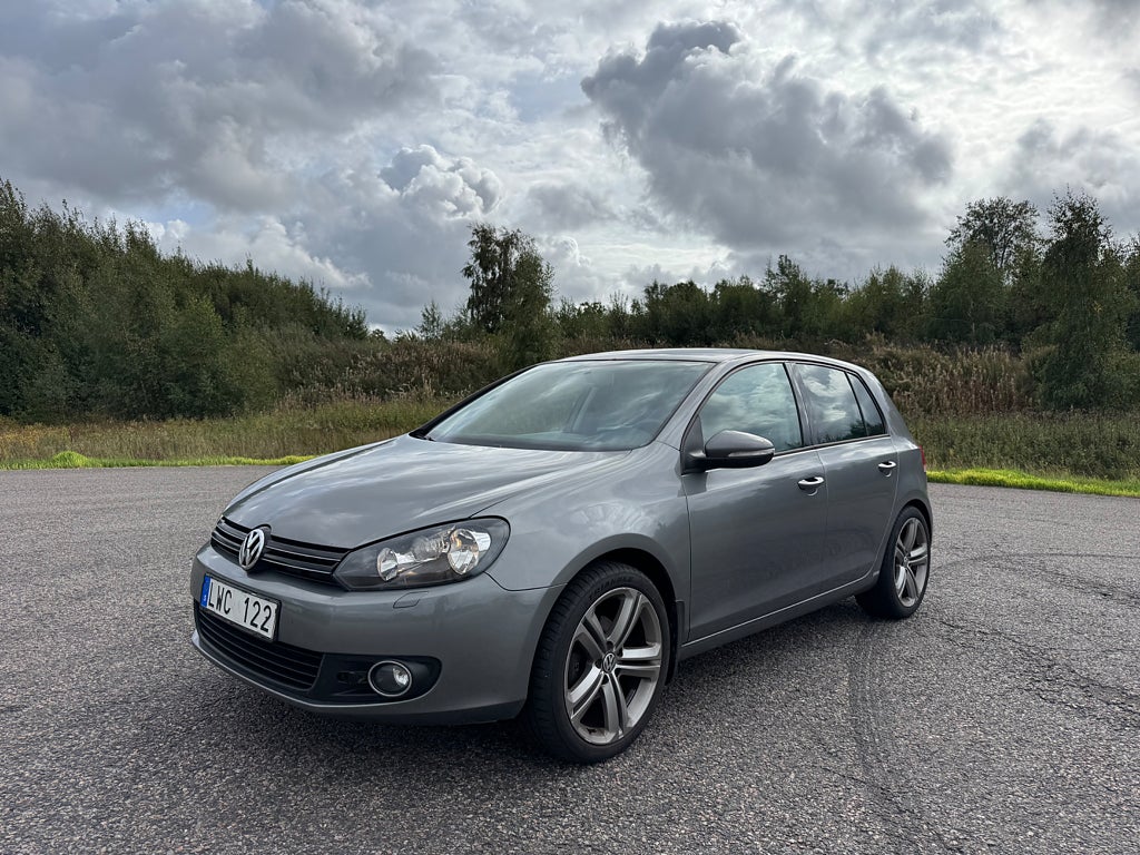 Volkswagen Golf 5-dörrar 1.6 TDI Automat K-rem bytt