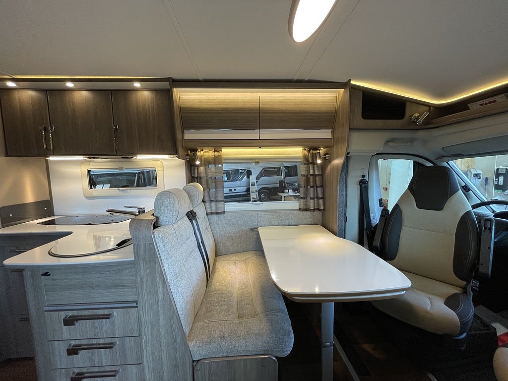 Kabe Classic 740 LXL /ALDE / AC-bodel / Solcell / Automat / - Kabe