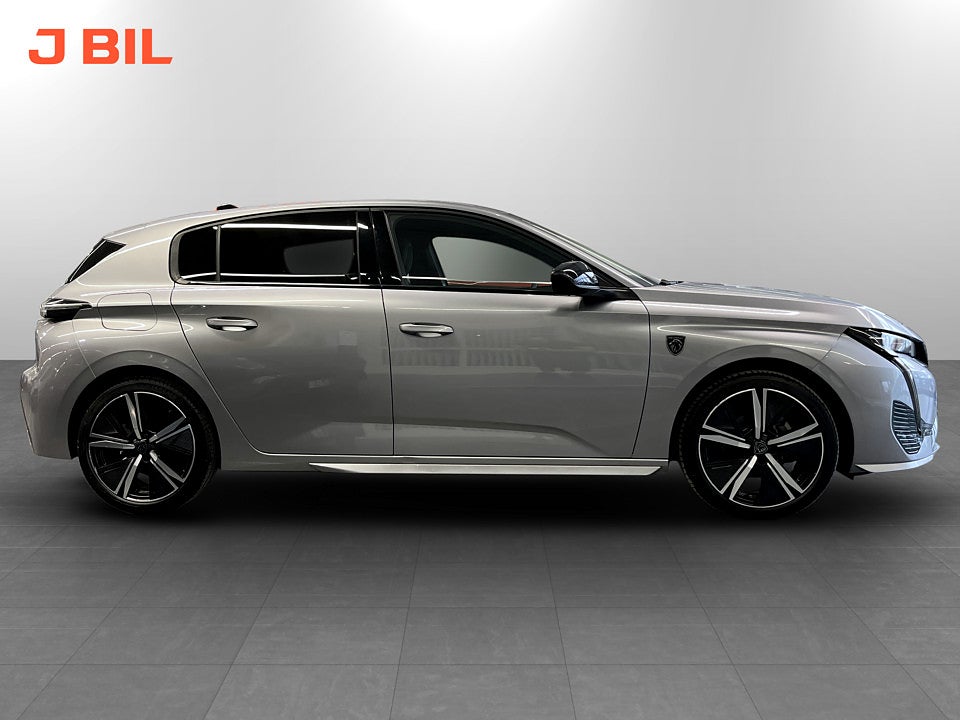 Bild på Peugeot 308 GT 1.2 PT 130hk Aut B-KAMERA CARPLAY