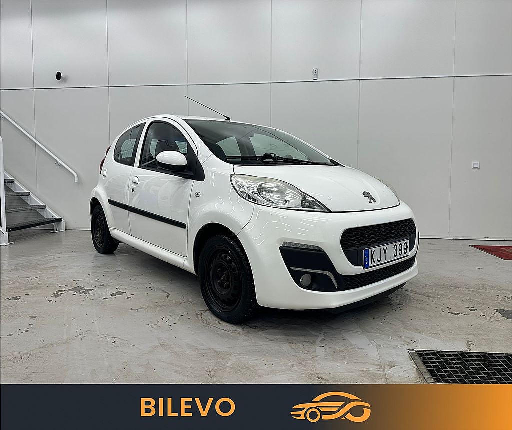 Peugeot 107 5-dörrar 1.0 68hk Nybesiktigad Bluetooth