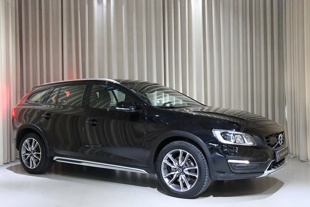 Volvo V60 Cross Country D4 190HK Classic Pro Navi Blis