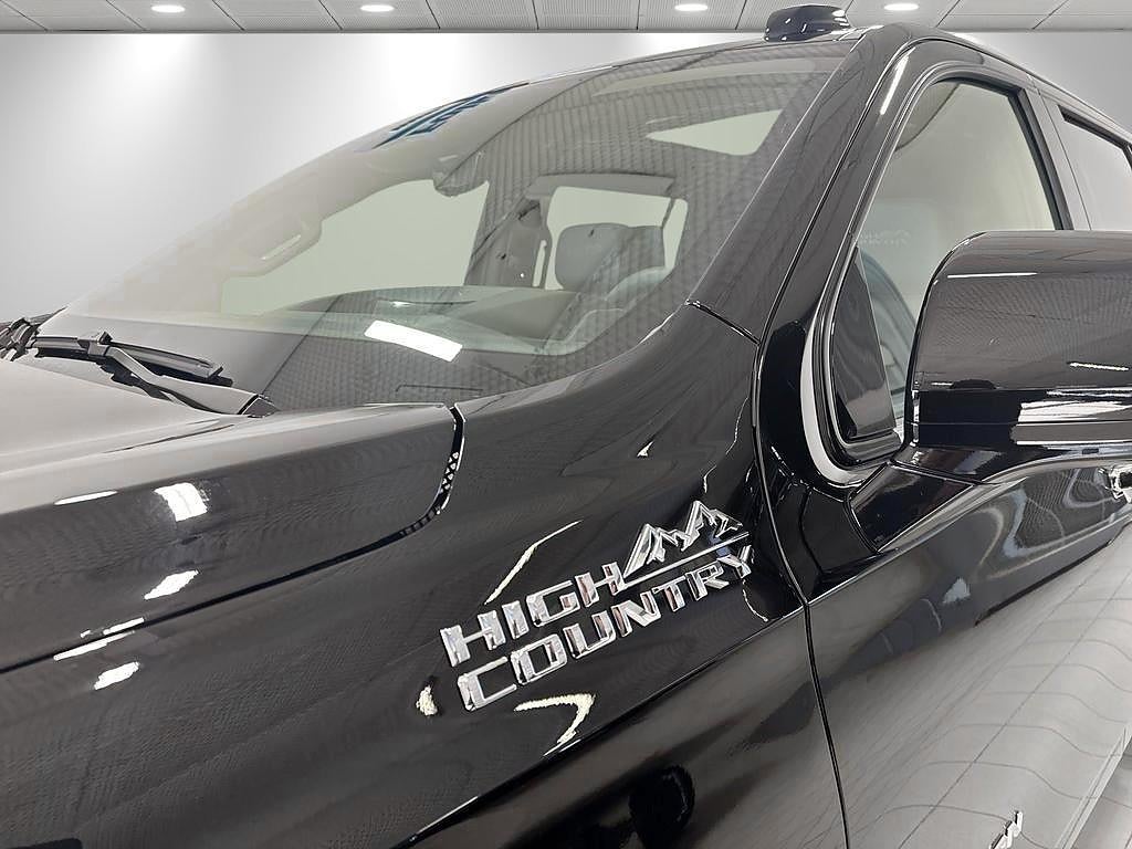 Chevrolet Suburban Nya modellen High Country 6.2 V8 Hydra-Matic 24'' hjul