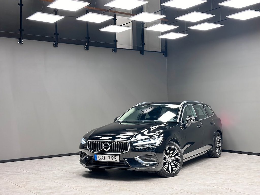 Volvo V60 Recharge T6 AWD / Drag / VOC / Navi / Carplay 