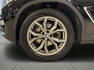 BMW X3 xDrive20d X3 Dragkrok Rattvärme Navigation S&V-däck – bild 14