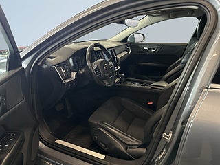 Volvo V60 D3 AWD Momentum S&V/Carplay/Drag/A.d Fart/Kamrem bytt!