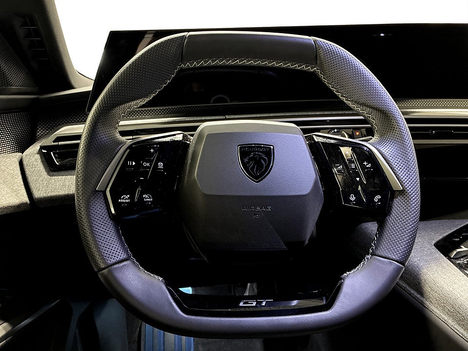 Bild på Peugeot 5008 GT Hybrid 145hk Aut 7-SITS B-KAMERA CARPLAY