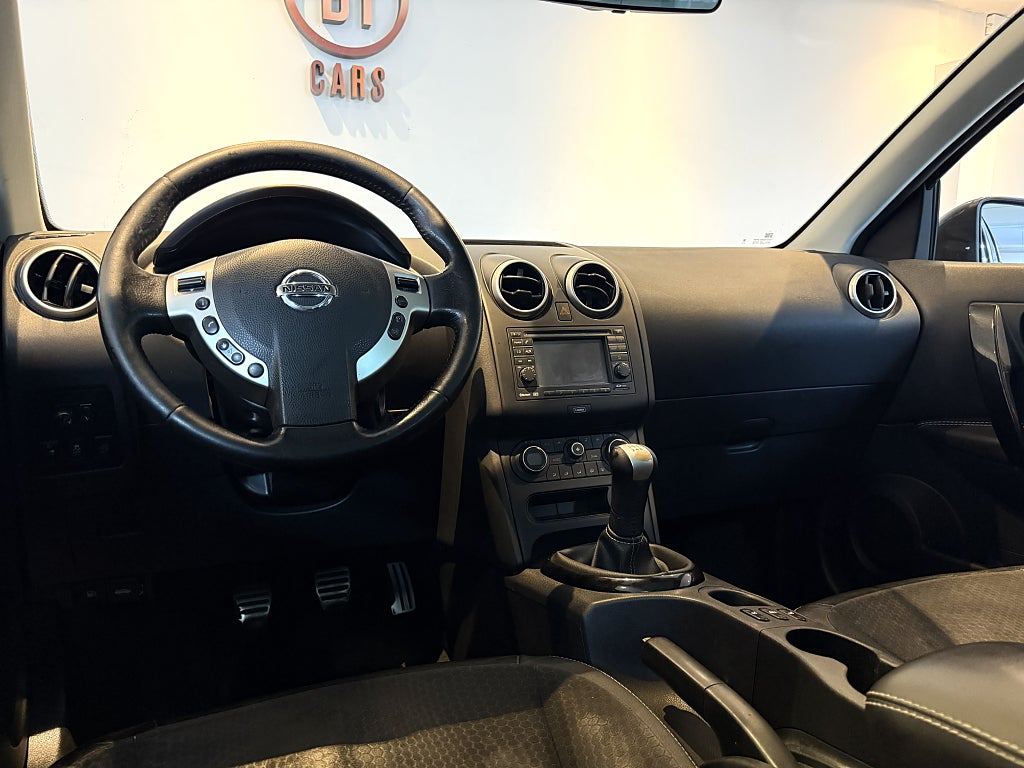 Nissan Qashqai+2 1.6 117HK PANORAMA B-KAMERA GPS 1-ÄGARE FULLSERVAD