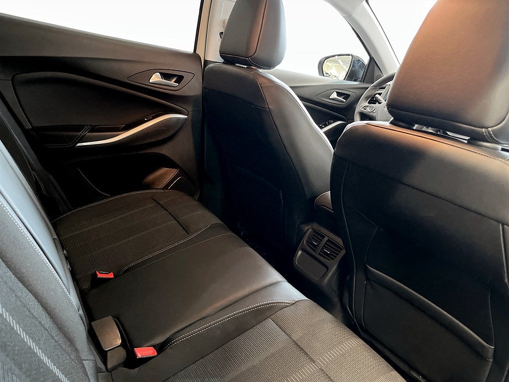 Bild på Opel Grandland GS 1.2 PT 130hk Aut - B-KAMERA, CARPLAY