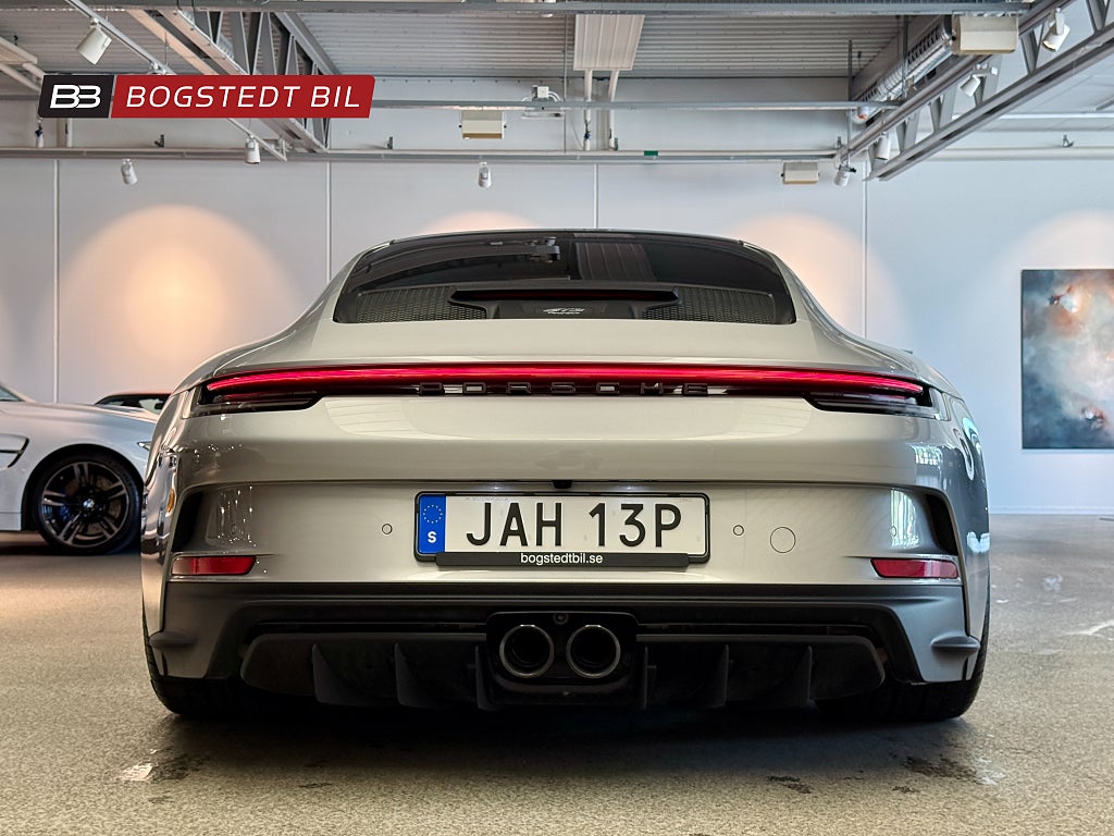 Porsche 911 GT3 Touring 992 PDK 510hk | Skalstolar | Kolfibertak