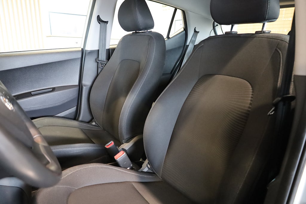 Hyundai i10 1.0 blue 67HK Comfort Rattvärme AUX USB 2018
